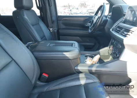 2021 Chevrolet Suburban 4Wd Lt z USA, uszkodzony, nr VIN 1GNSKCKD3MR356293